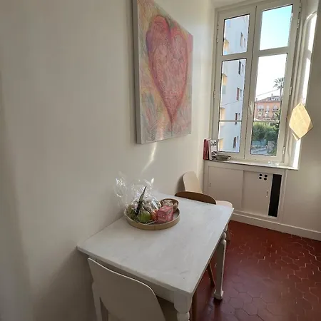 Appartamento Maison Toesca - Old Charm & Sunny Balcony