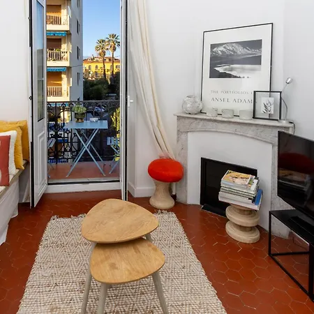 Maison Toesca - Old Charm & Sunny Balcony