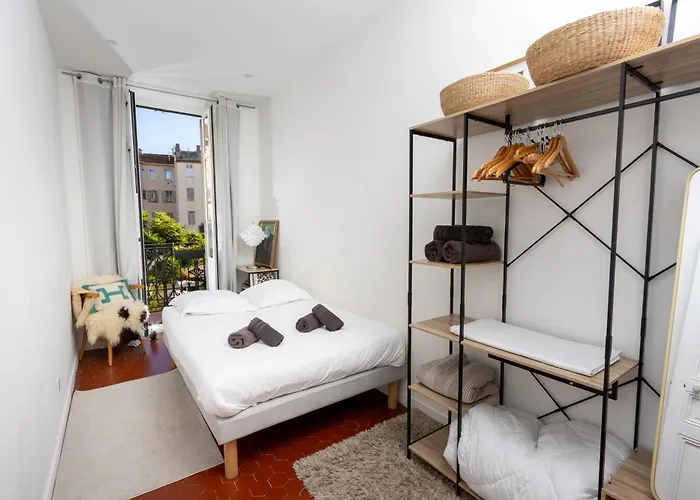 アパート Maison Toesca - Old Charm & Sunny Balcony