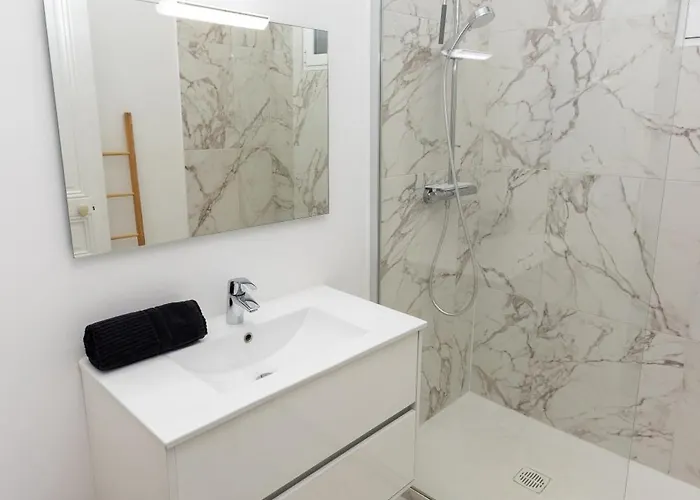 アパート Maison Toesca - Old Charm & Sunny Balcony *