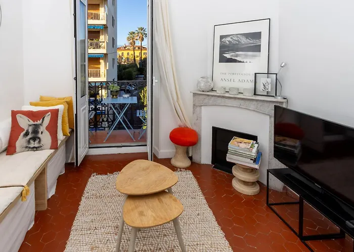 Maison Toesca - Old Charm & Sunny Balcony