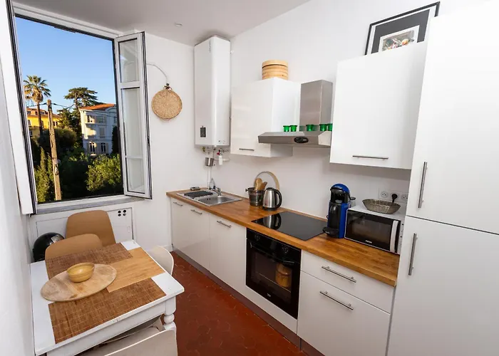 Maison Toesca - Old Charm & Sunny Balcony カンヌ