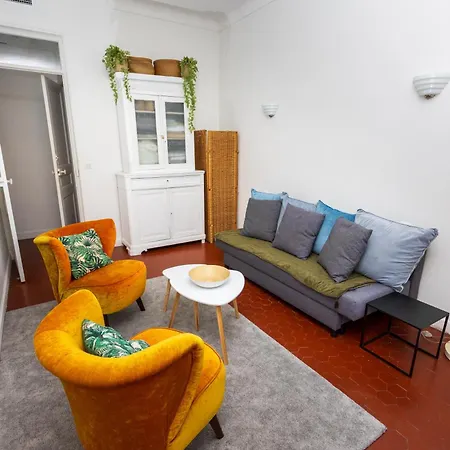 아파트 Maison Toesca - Old Charm & Sunny Balcony 칸느